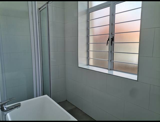 1 BEDROOM FLAT TO LET IN GLENWOOD